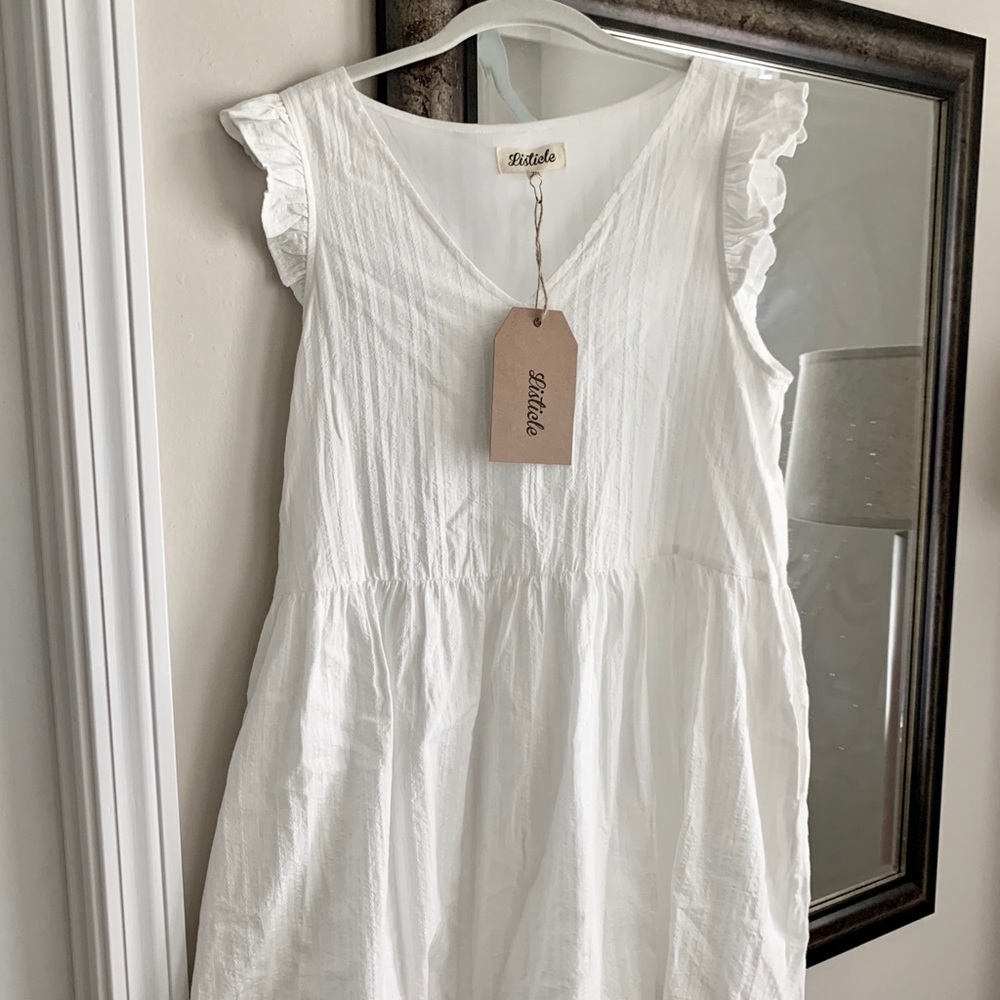 Flutter sleeveless white dress NWT
